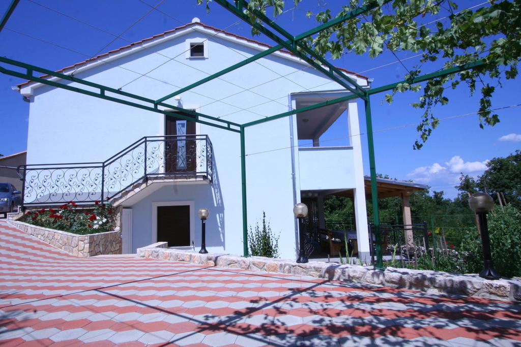 Roze Apartment